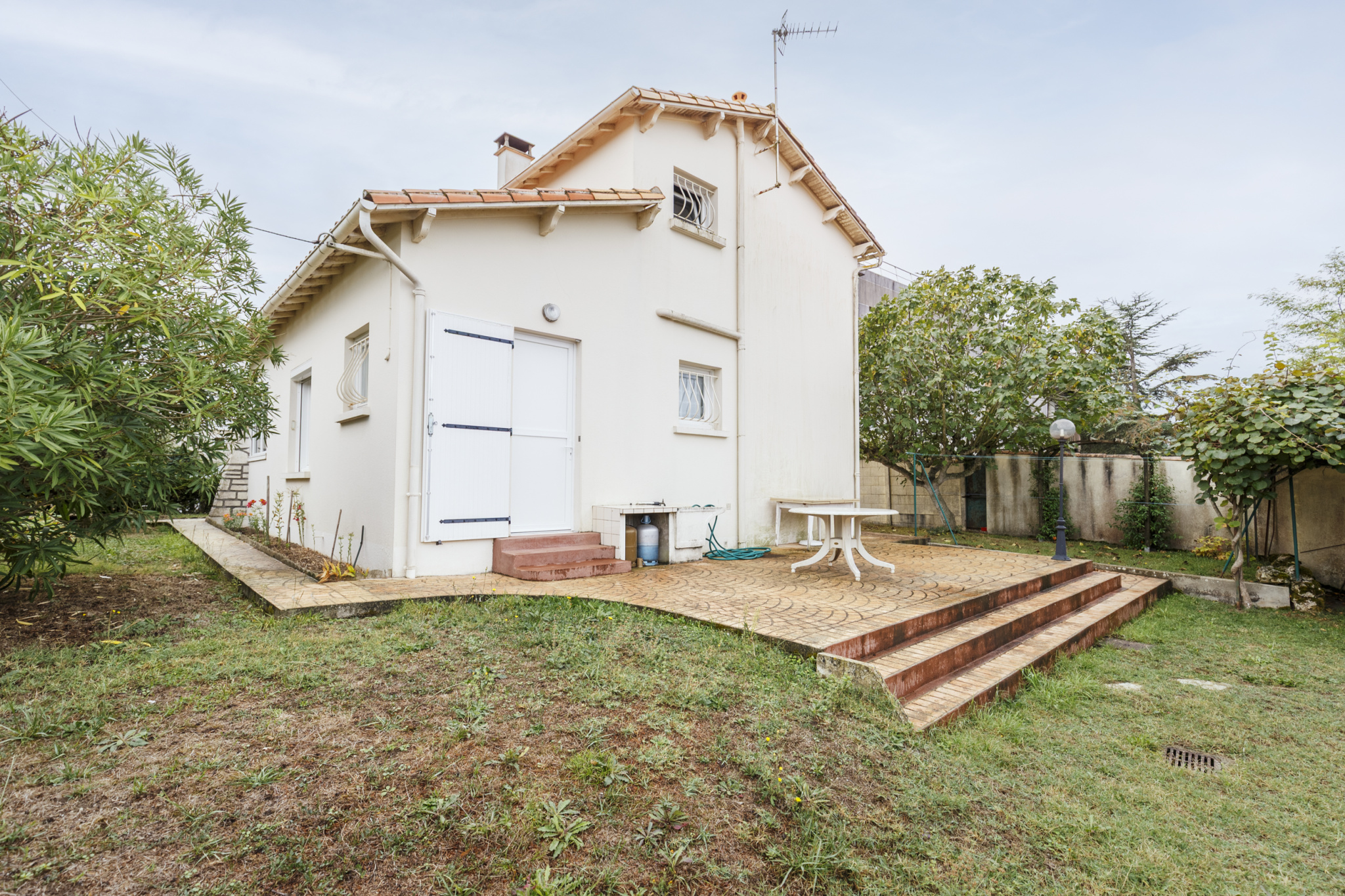 Maison à vendre à Royan, 101 m², 4 pièces – photo 1 sur 12
